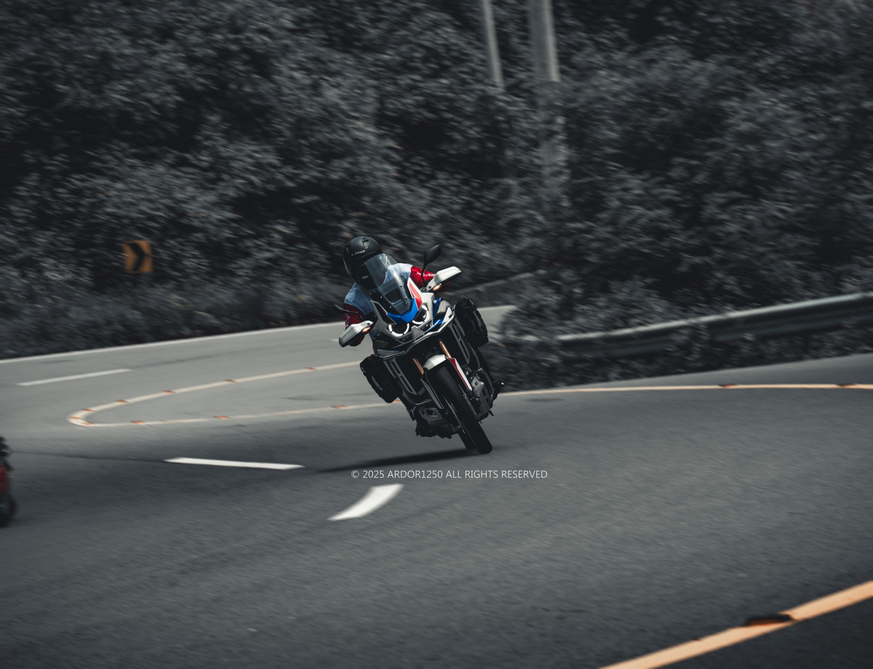 282ddce149d3c91e0f80747af8a512a2262671b8r16u.jpg
