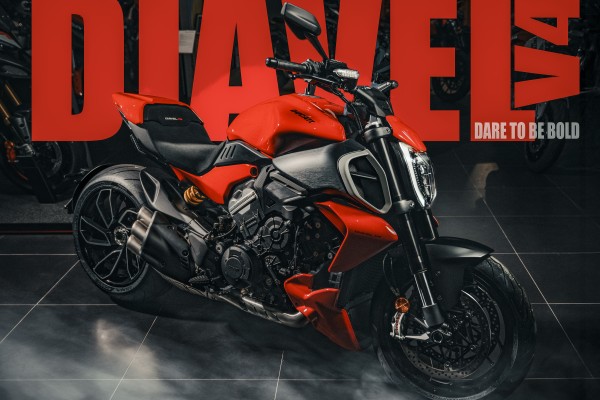 “Bold by Design” - DUCATI Diavel V4