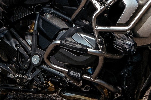 “Untamed Roads”-BMW R1250 GS Adventure V1.44