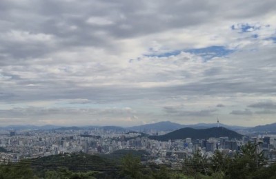 낮 북악은 또 처음 가봤는데 느낌이 다르더라