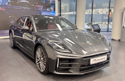 포르쉐 매장 방문